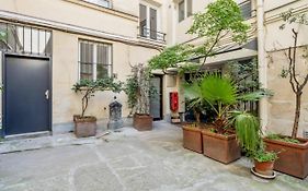 Studio In The Marais District - Paris - Welkeys